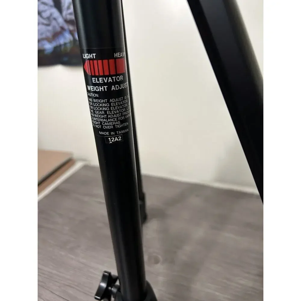 Archer Adjustable Camera Tripod. Adjust 25”-63”. With Carrying Case.